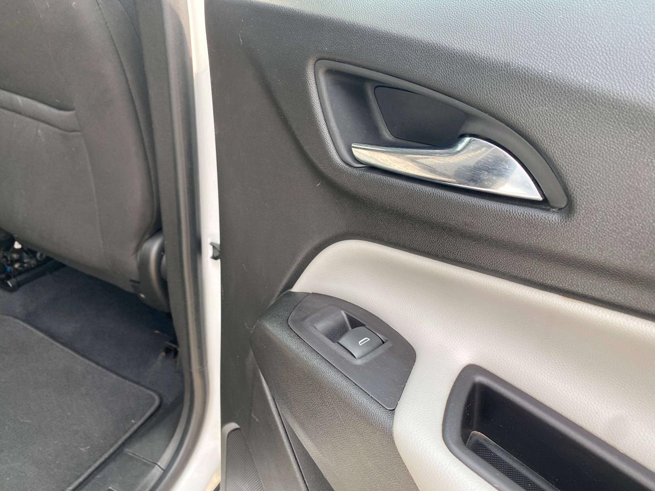 2020 Chevrolet Equinox LS, CLEAN CARFAX, HEATED SEATS, REMOTE START! - Photo #19