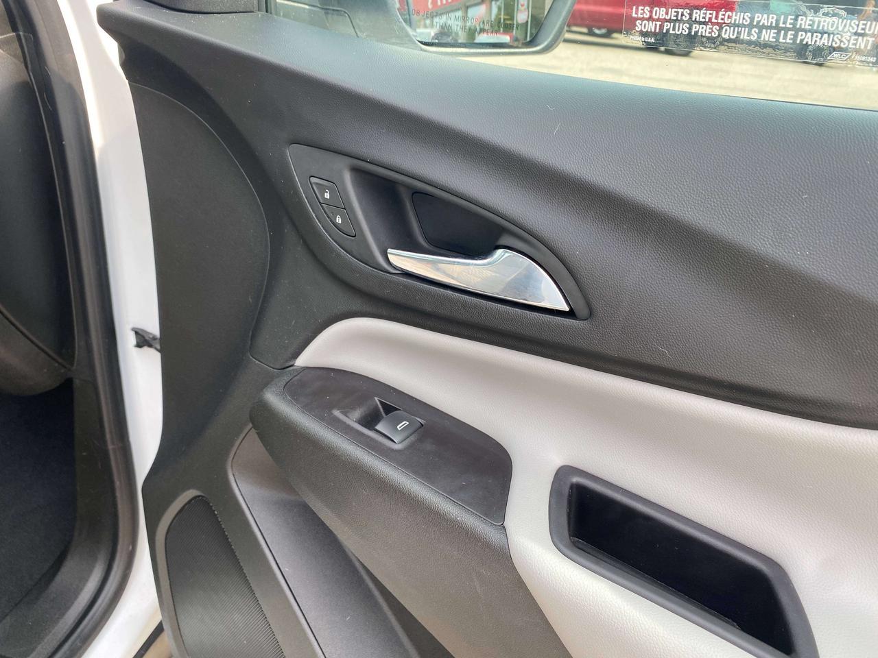 2020 Chevrolet Equinox LS, CLEAN CARFAX, HEATED SEATS, REMOTE START! - Photo #21