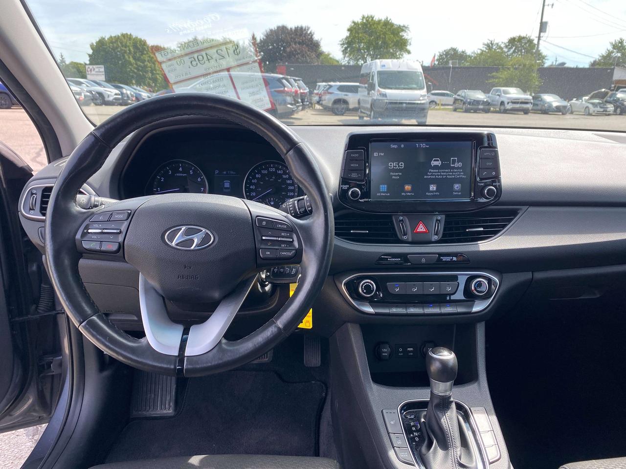 2019 Hyundai Elantra PREFERRED, CLEAN CARFAX, HEATED SEATS / WHEEL! Photo
