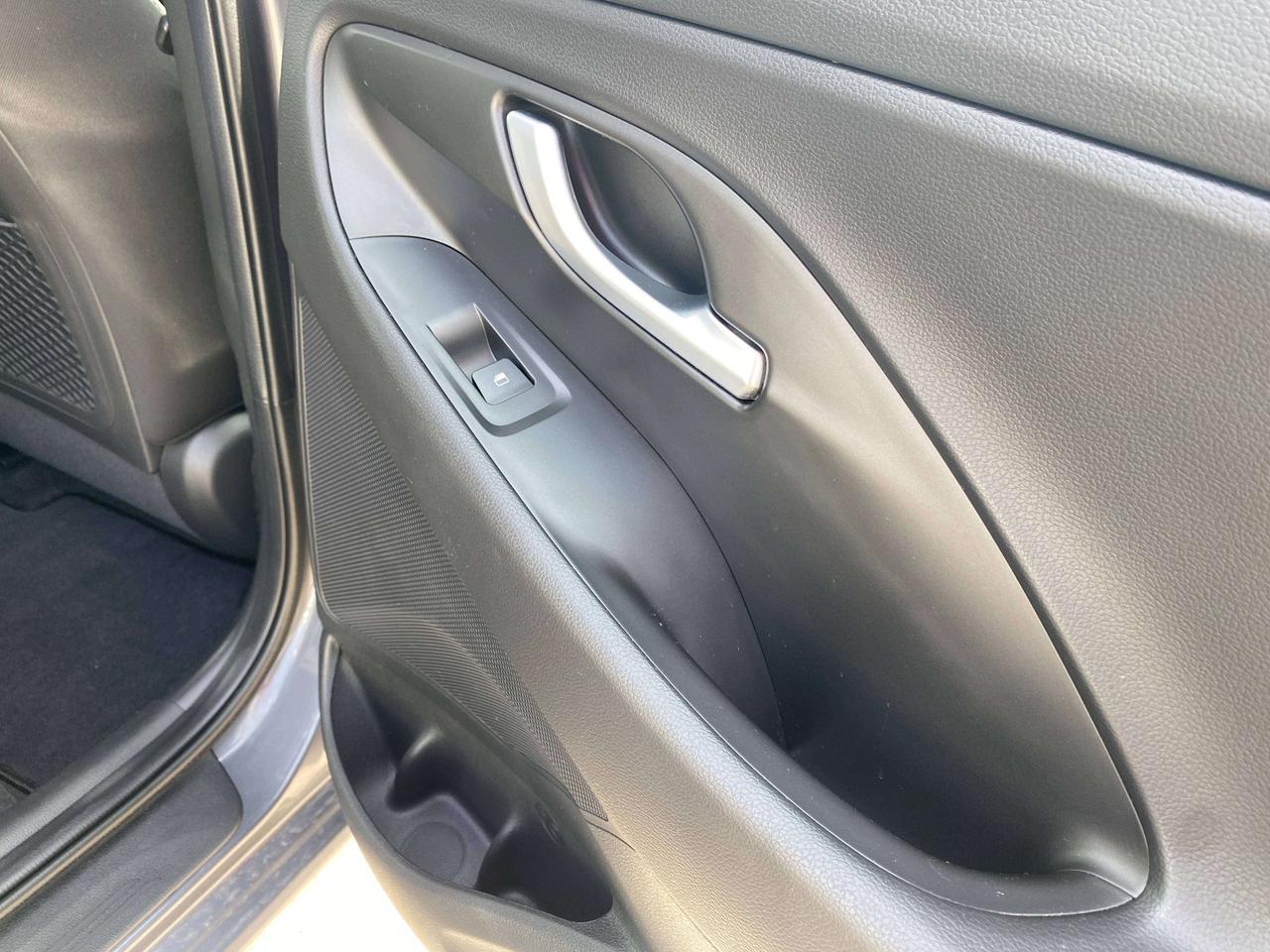2019 Hyundai Elantra PREFERRED, CLEAN CARFAX, HEATED SEATS / WHEEL! - Photo #20