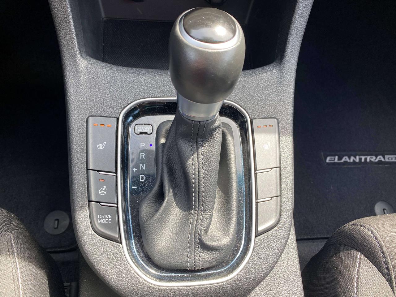 2019 Hyundai Elantra PREFERRED, CLEAN CARFAX, HEATED SEATS / WHEEL! - Photo #17