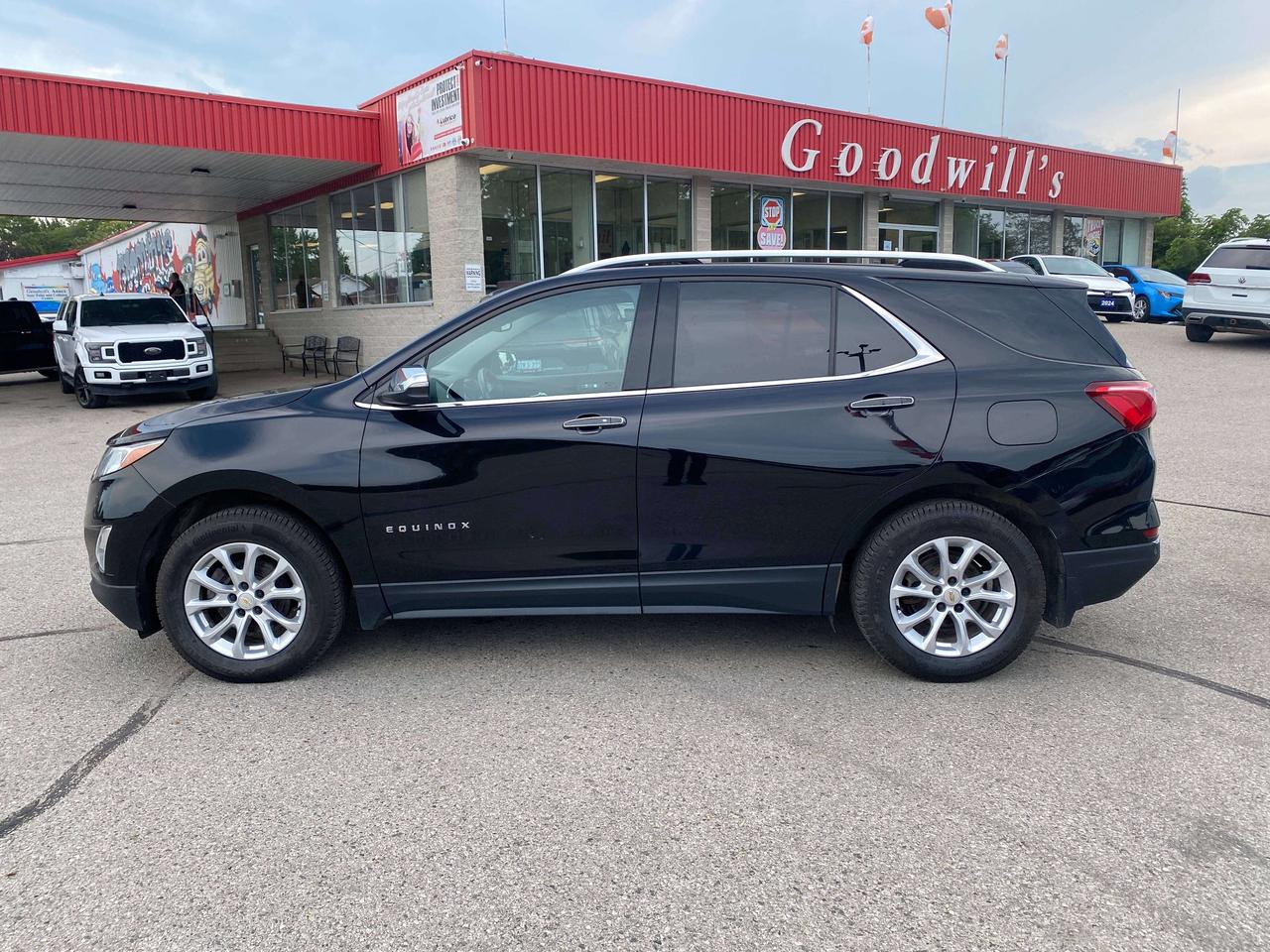 2020 Chevrolet Equinox PREMIER, AWD, REMOTE START, HEATED LEATHER SEATS! Photo