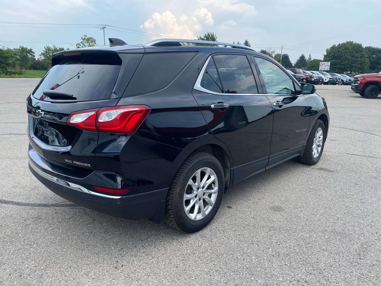 2020 Chevrolet Equinox PREMIER, AWD, REMOTE START, HEATED LEATHER SEATS! - Photo #8