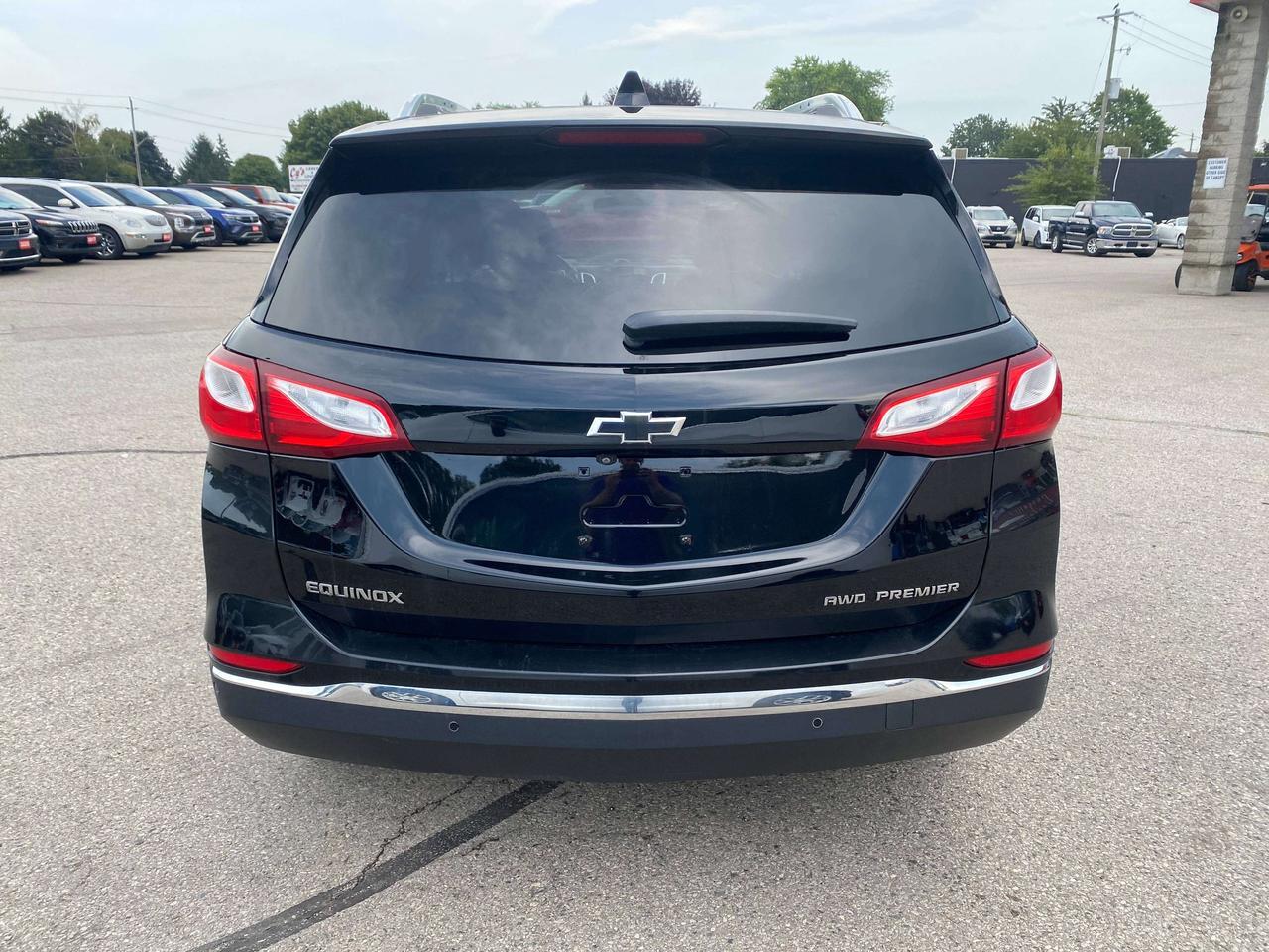2020 Chevrolet Equinox PREMIER, AWD, REMOTE START, HEATED LEATHER SEATS! - Photo #7