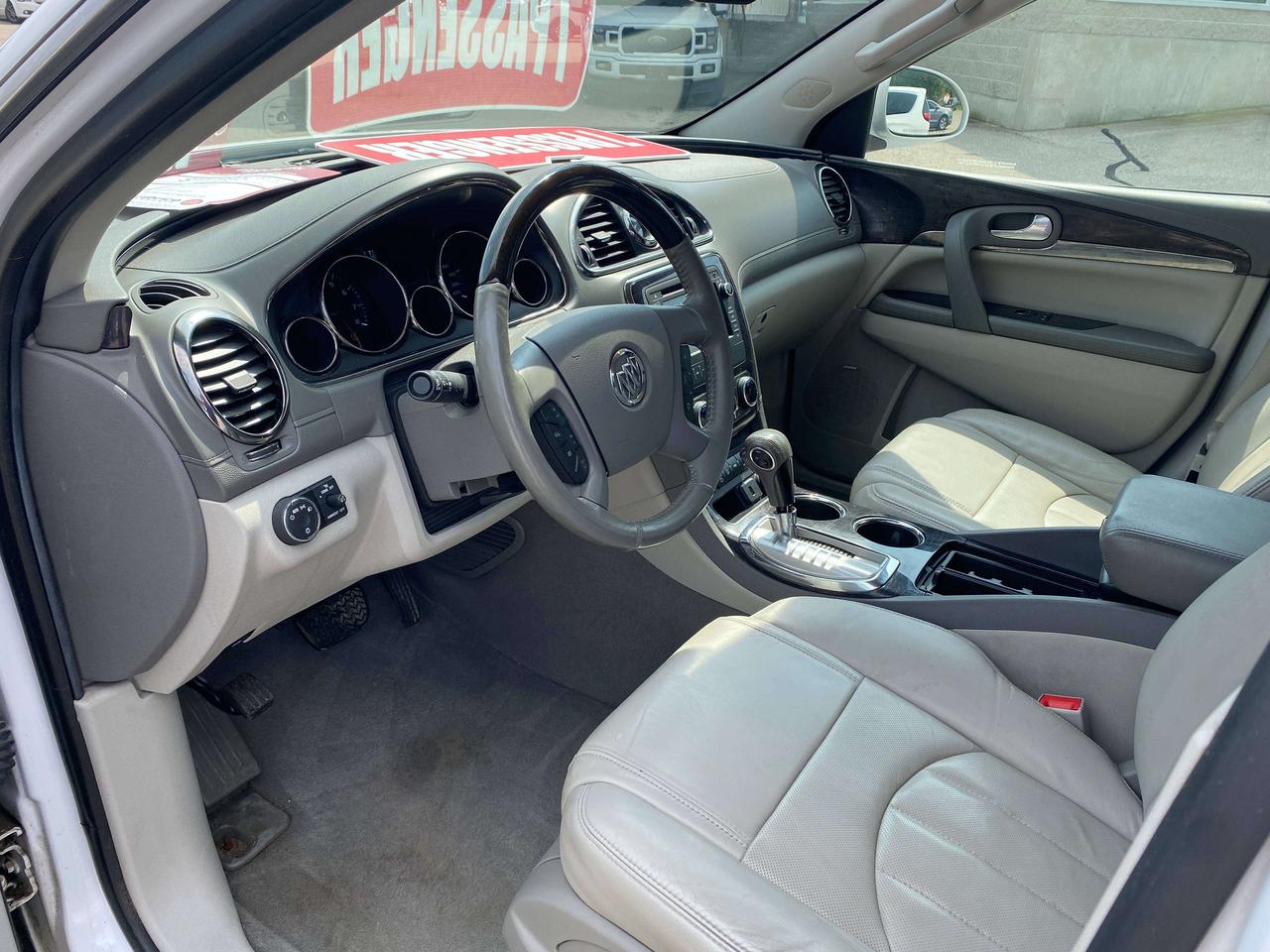 2016 Buick Enclave LEATHER, AWD, CLEAN CARFAX, 7 PASS, REMOTE START! - Photo #10