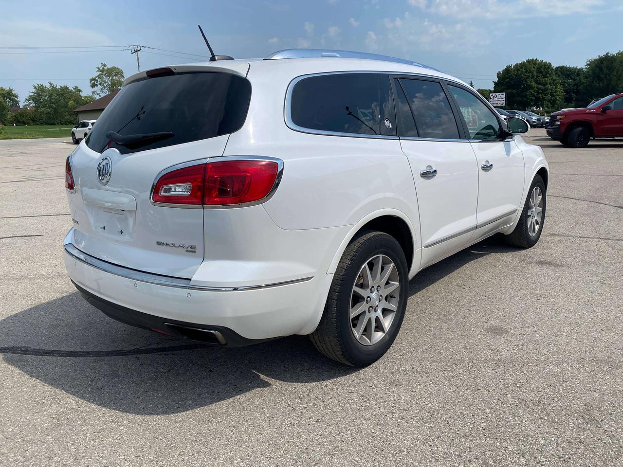 2016 Buick Enclave LEATHER, AWD, CLEAN CARFAX, 7 PASS, REMOTE START! Photo