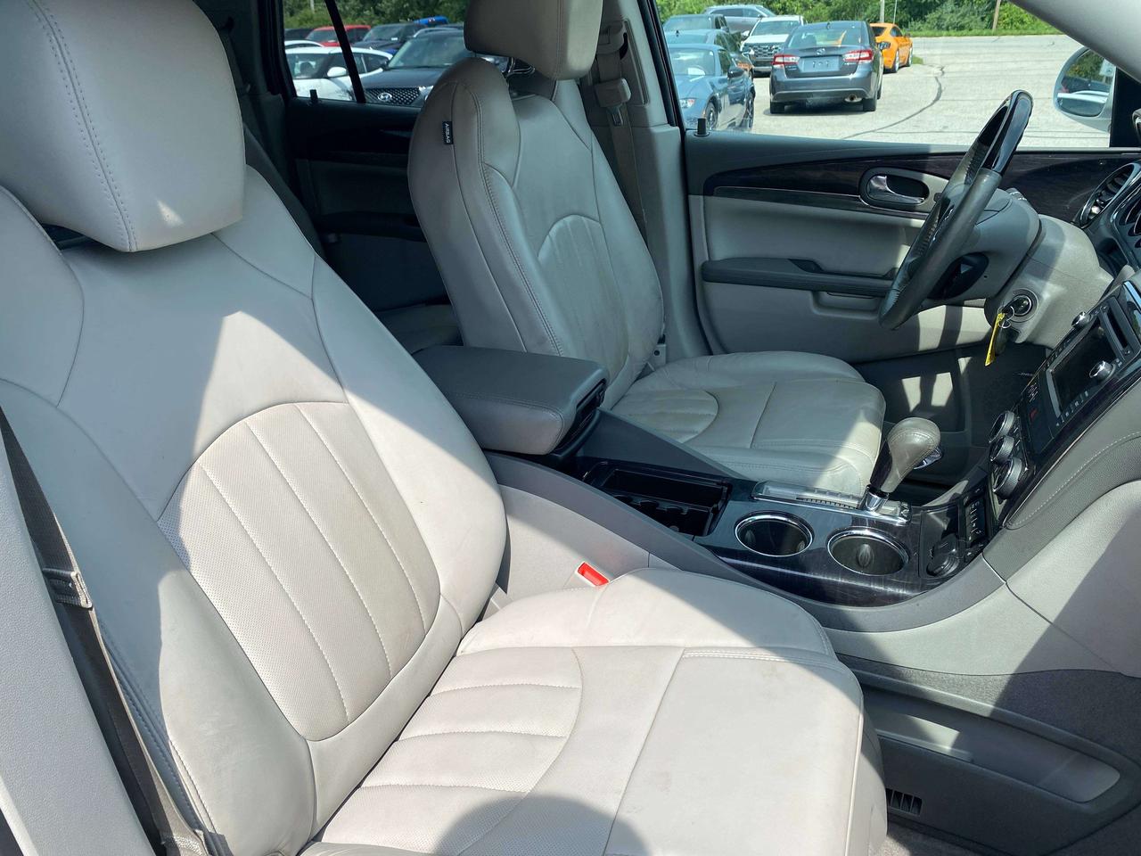 2016 Buick Enclave LEATHER, AWD, CLEAN CARFAX, 7 PASS, REMOTE START! - Photo #23