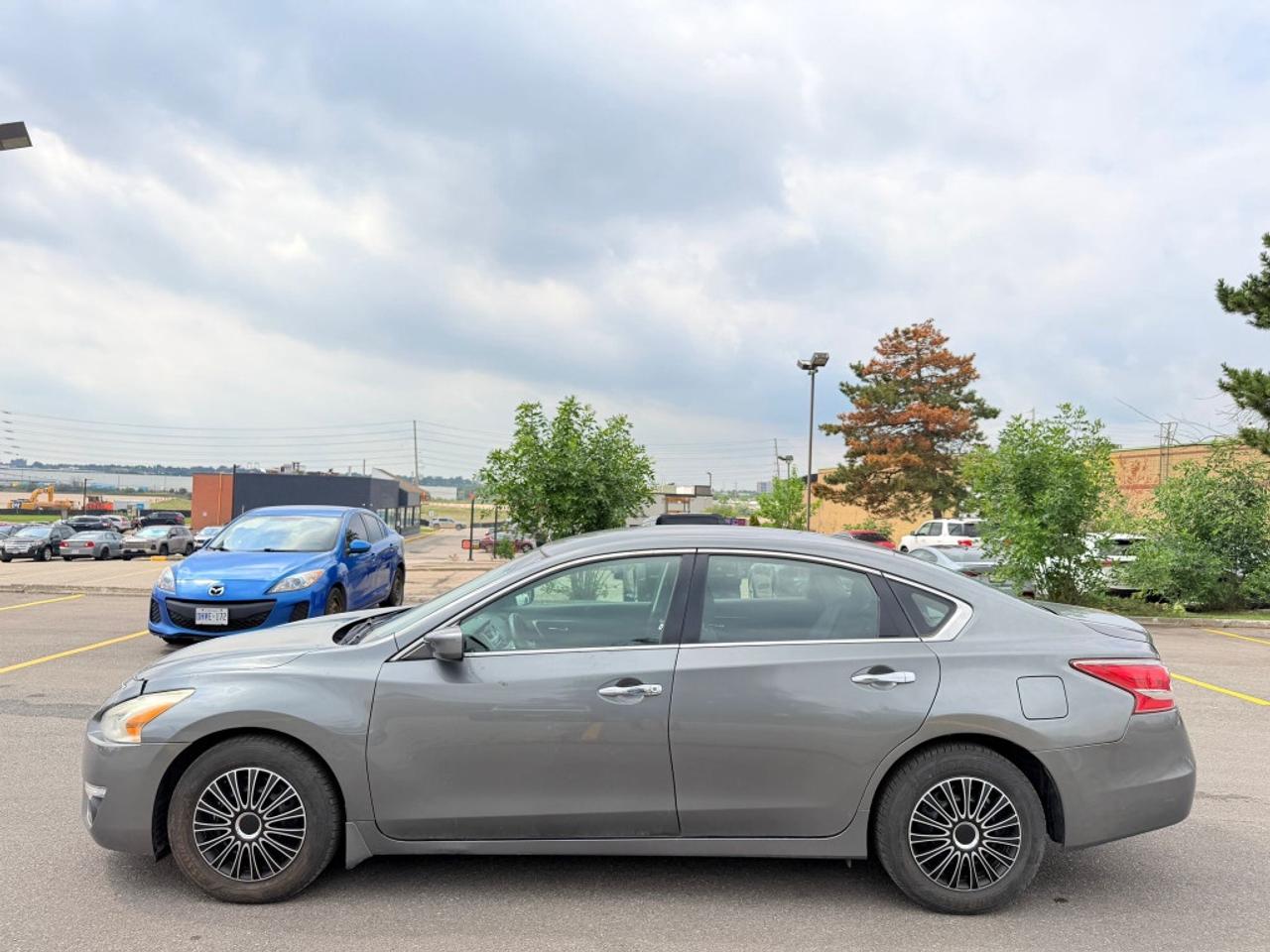 2015 Nissan Altima 2.5 S 4dr Sedan CVT Photo