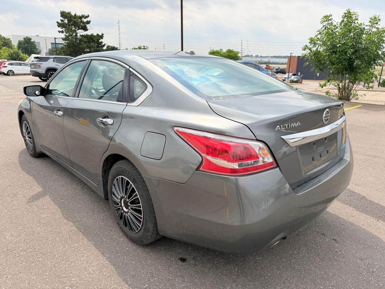 2015 Nissan Altima 2.5 S 4dr Sedan CVT Photo