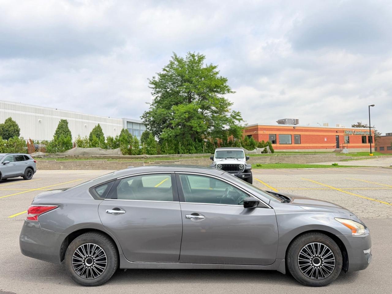 2015 Nissan Altima 2.5 S 4dr Sedan CVT Photo