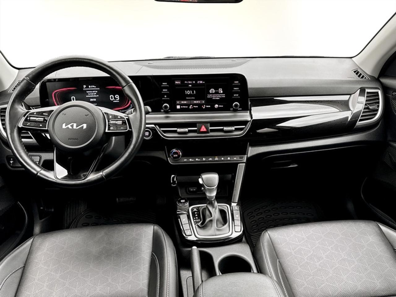 2025 Kia Seltos EX  **CLEAN CARFAX** Photo