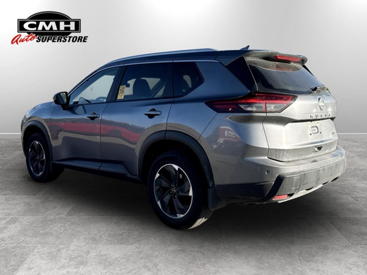 2026 Nissan Rogue SV Moonroof  **PANO ROOF - PWR GATE** Photo