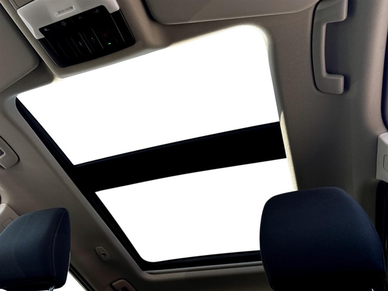 2026 Nissan Rogue SV Moonroof  **PANO ROOF - PWR GATE** Photo
