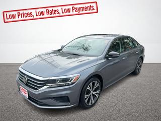 2022 Volkswagen Passat in Ottawa