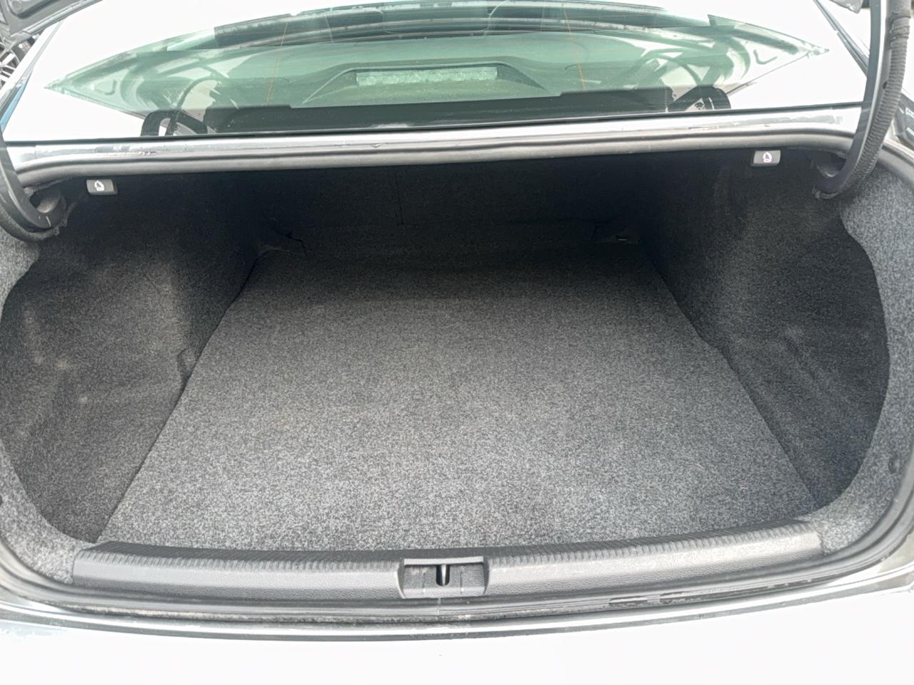 2022 Volkswagen Passat 2.0T Limited Edition Photo