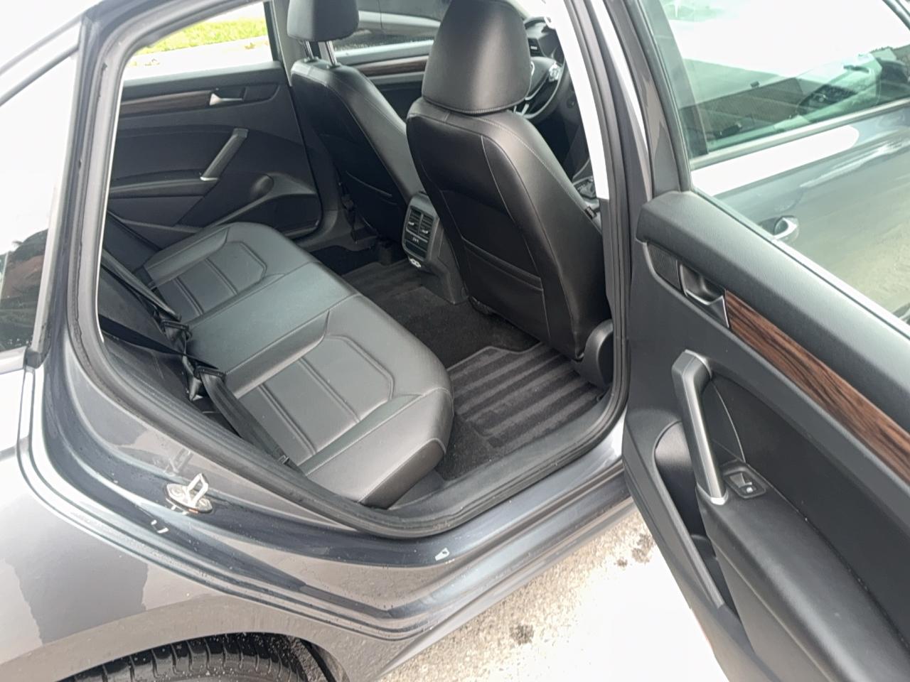 2022 Volkswagen Passat 2.0T Limited Edition Photo
