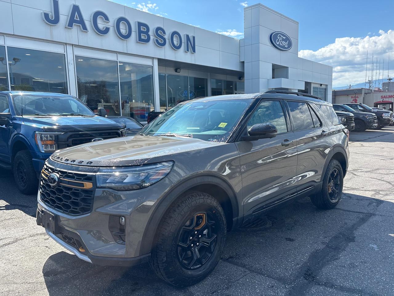 2026 Ford Explorer TREMOR Photo0