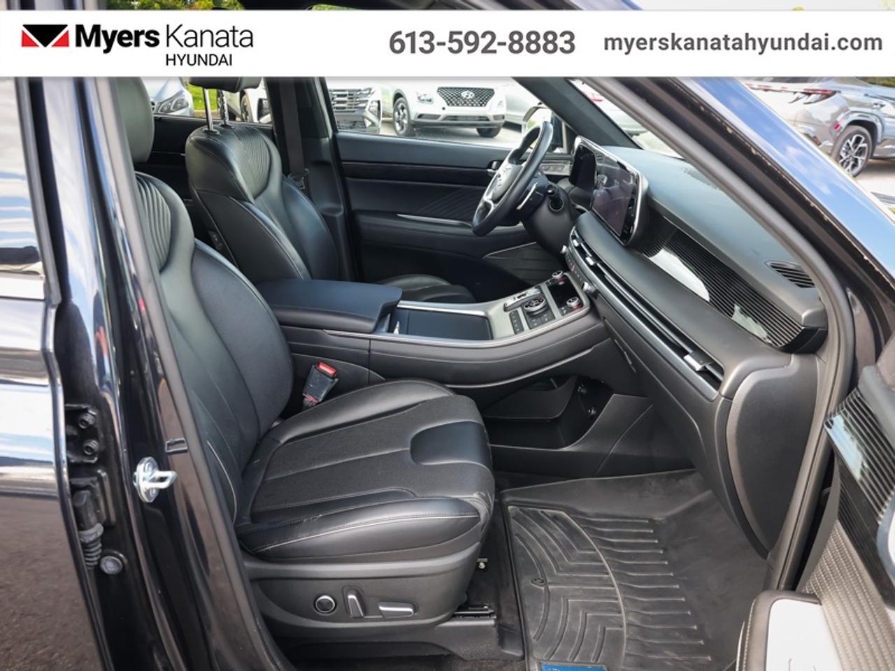 2025 Hyundai PALISADE Ultimate Calligraphy 7-Passenger Photo