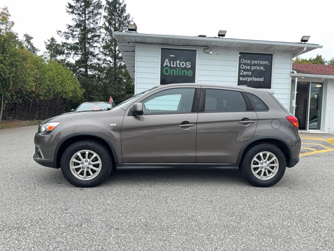 2017 Mitsubishi RVR SE Photo1