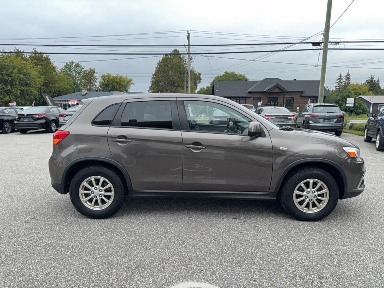 2017 Mitsubishi RVR SE Photo