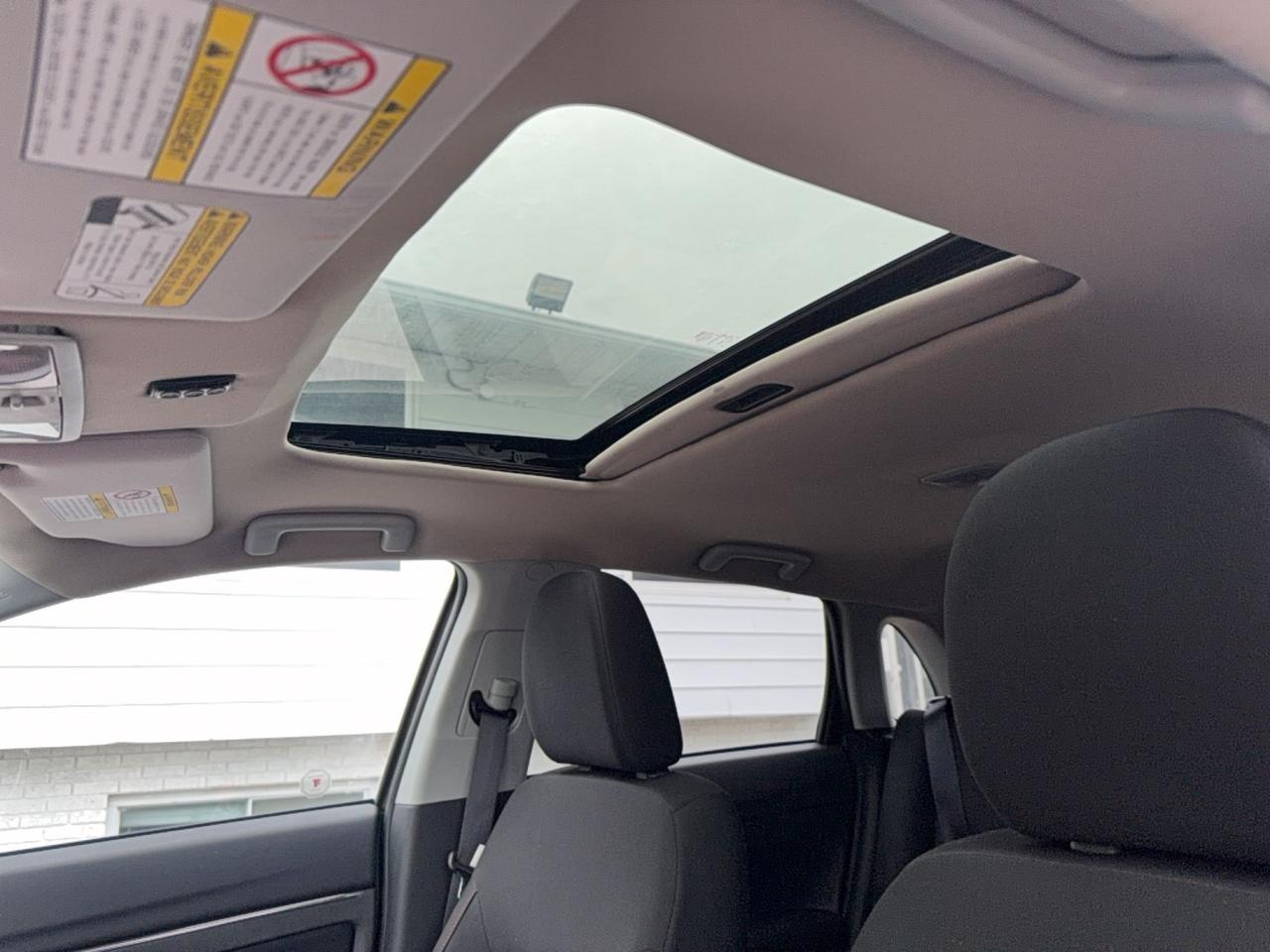 2017 Mitsubishi RVR SE Photo