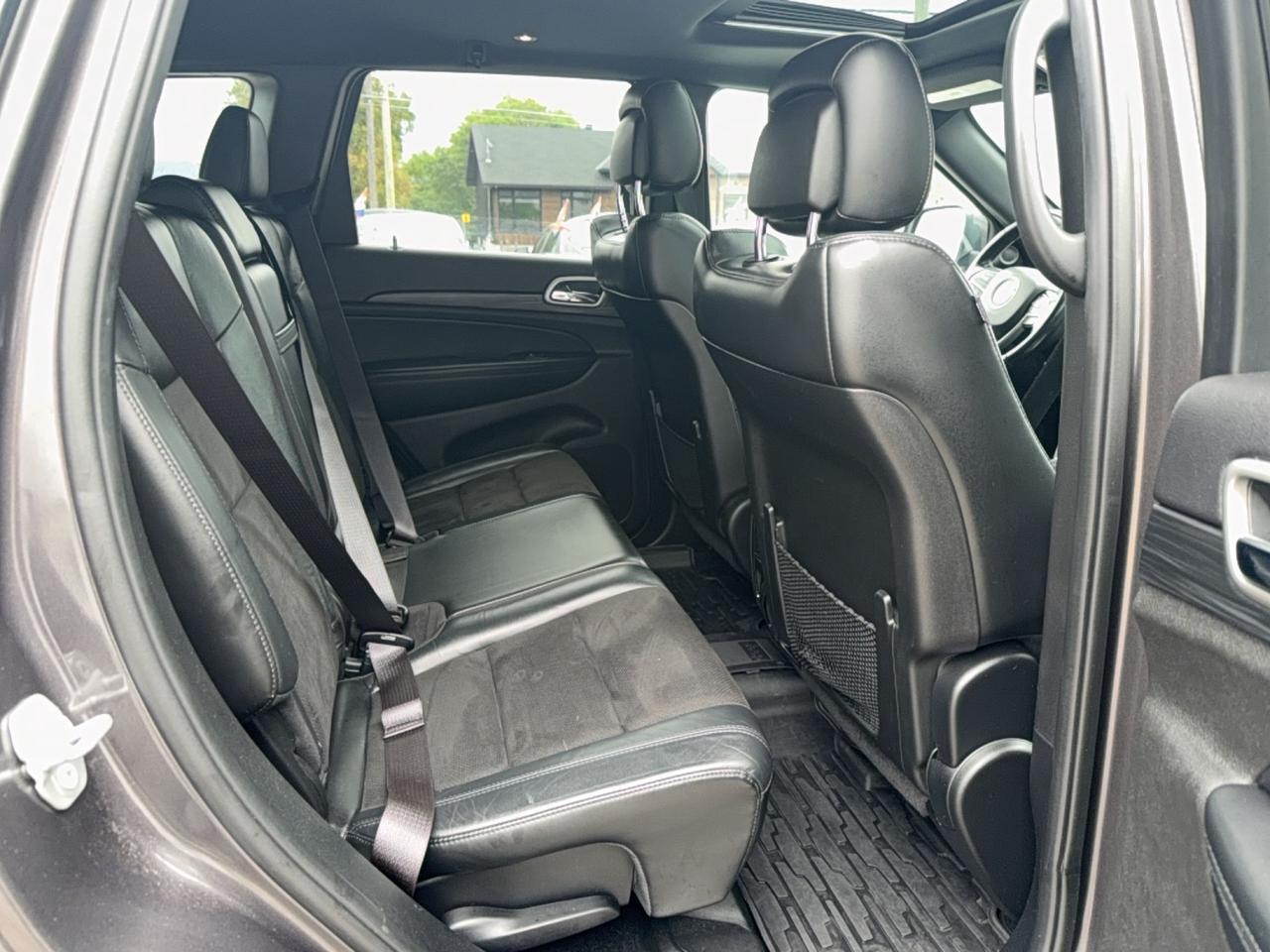 2019 Jeep Grand Cherokee ALTITUDE-4X4-SUNROOF-LEATHER-LOADED BEAUTY! Photo