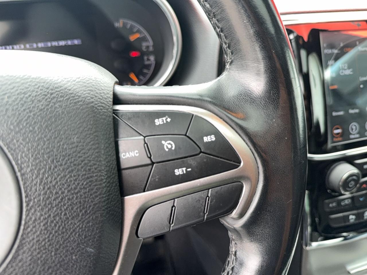 2019 Jeep Grand Cherokee ALTITUDE-4X4-SUNROOF-LEATHER-LOADED BEAUTY! Photo
