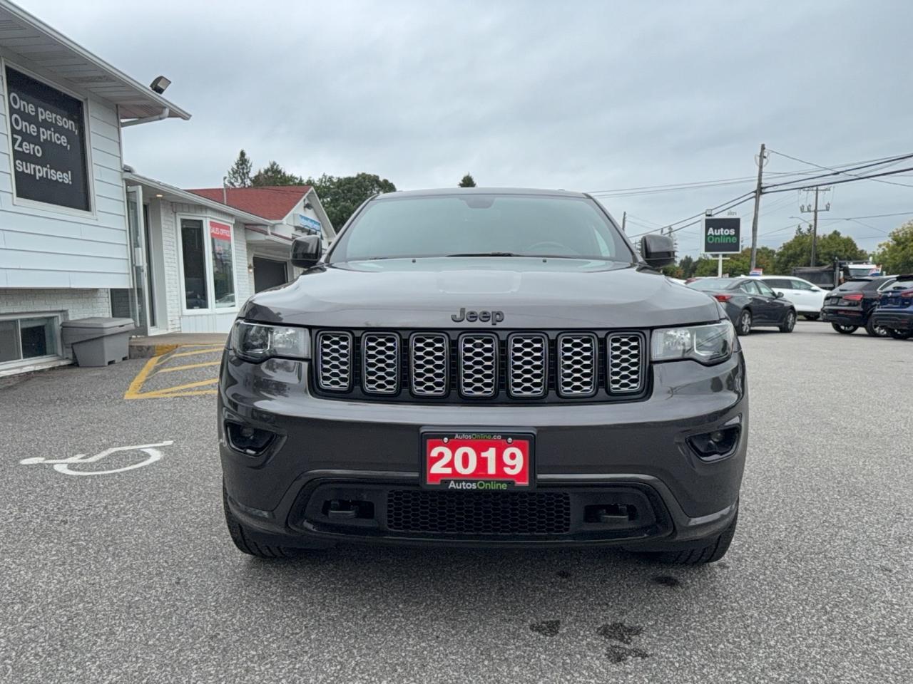 2019 Jeep Grand Cherokee ALTITUDE-4X4-SUNROOF-LEATHER-LOADED BEAUTY! Photo