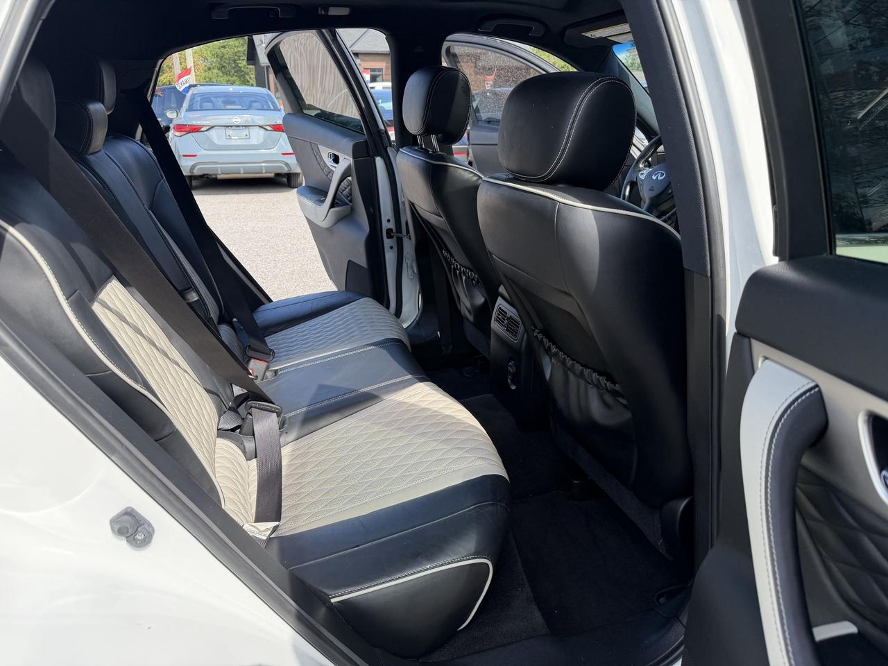 2017 Infiniti QX70 LIMITED-NAV-SUNROOF-DRIVE ASSIST-HEATED AC LEATHER SEATS Photo