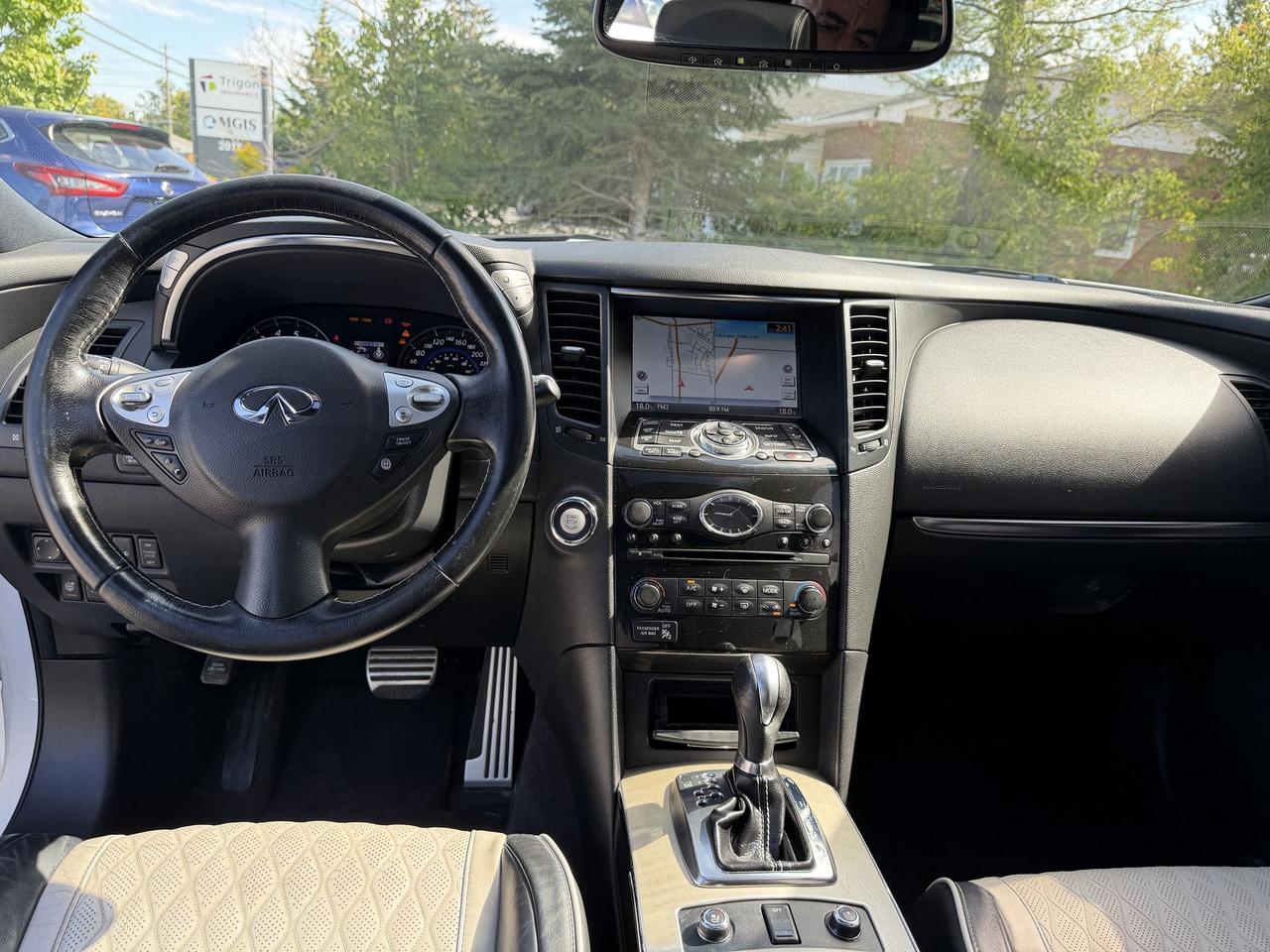2017 Infiniti QX70 LIMITED-NAV-SUNROOF-DRIVE ASSIST-HEATED AC LEATHER SEATS Photo
