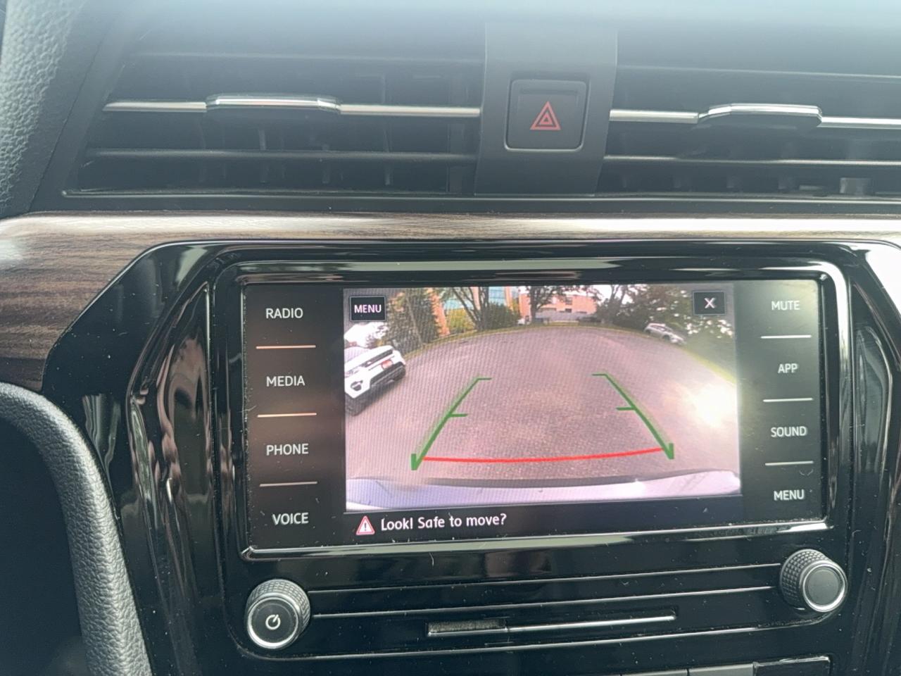 2022 Volkswagen Passat 2.0T Limited Edition