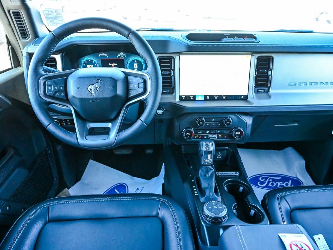 2026 Ford Bronco Outer Banks Photo
