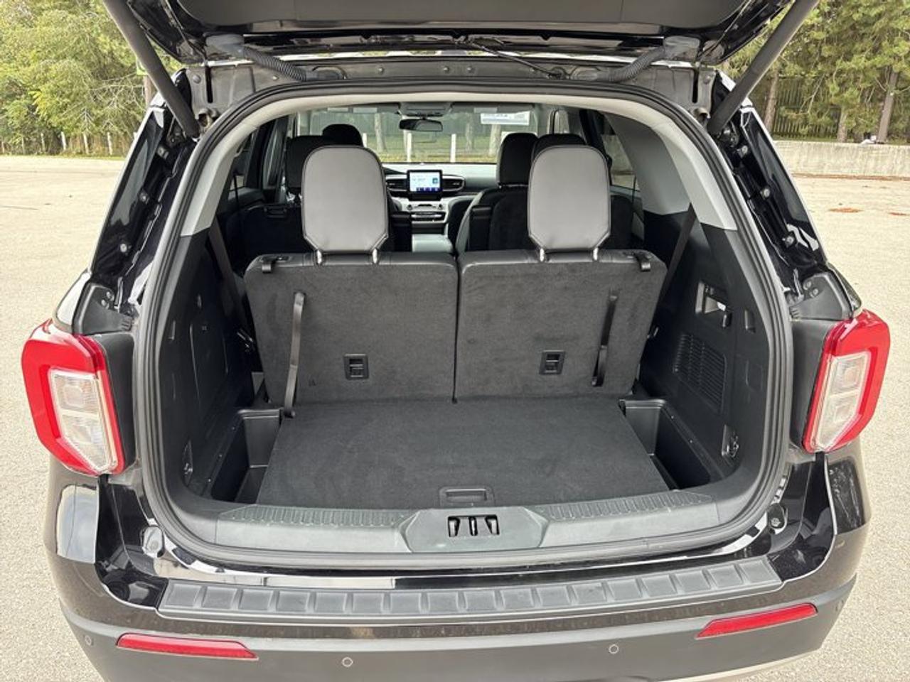 2022 Ford Explorer XLT 4WD | One Owner | No Accidents | Leather Seats Photo