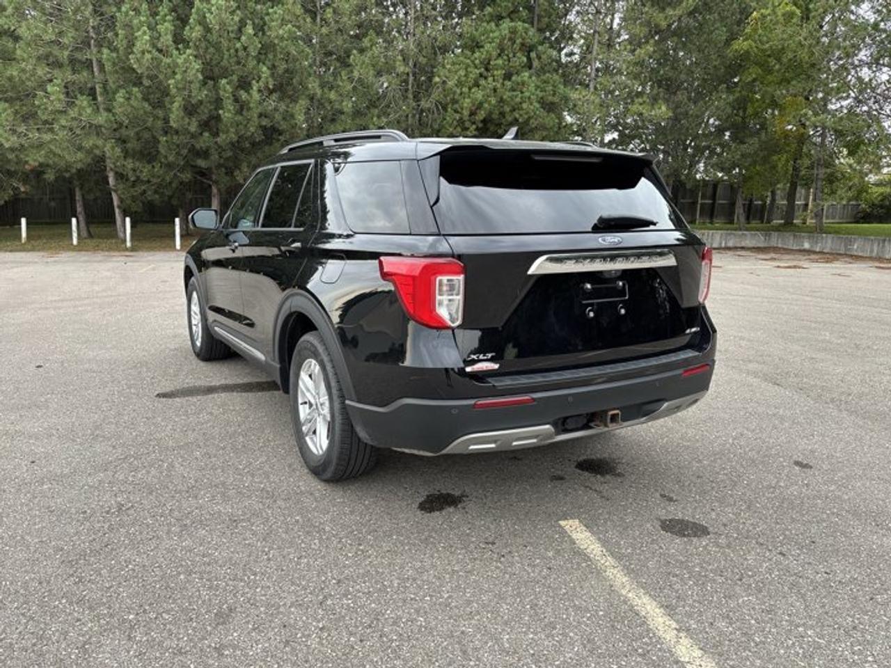 2022 Ford Explorer XLT 4WD | One Owner | No Accidents | Leather Seats Photo