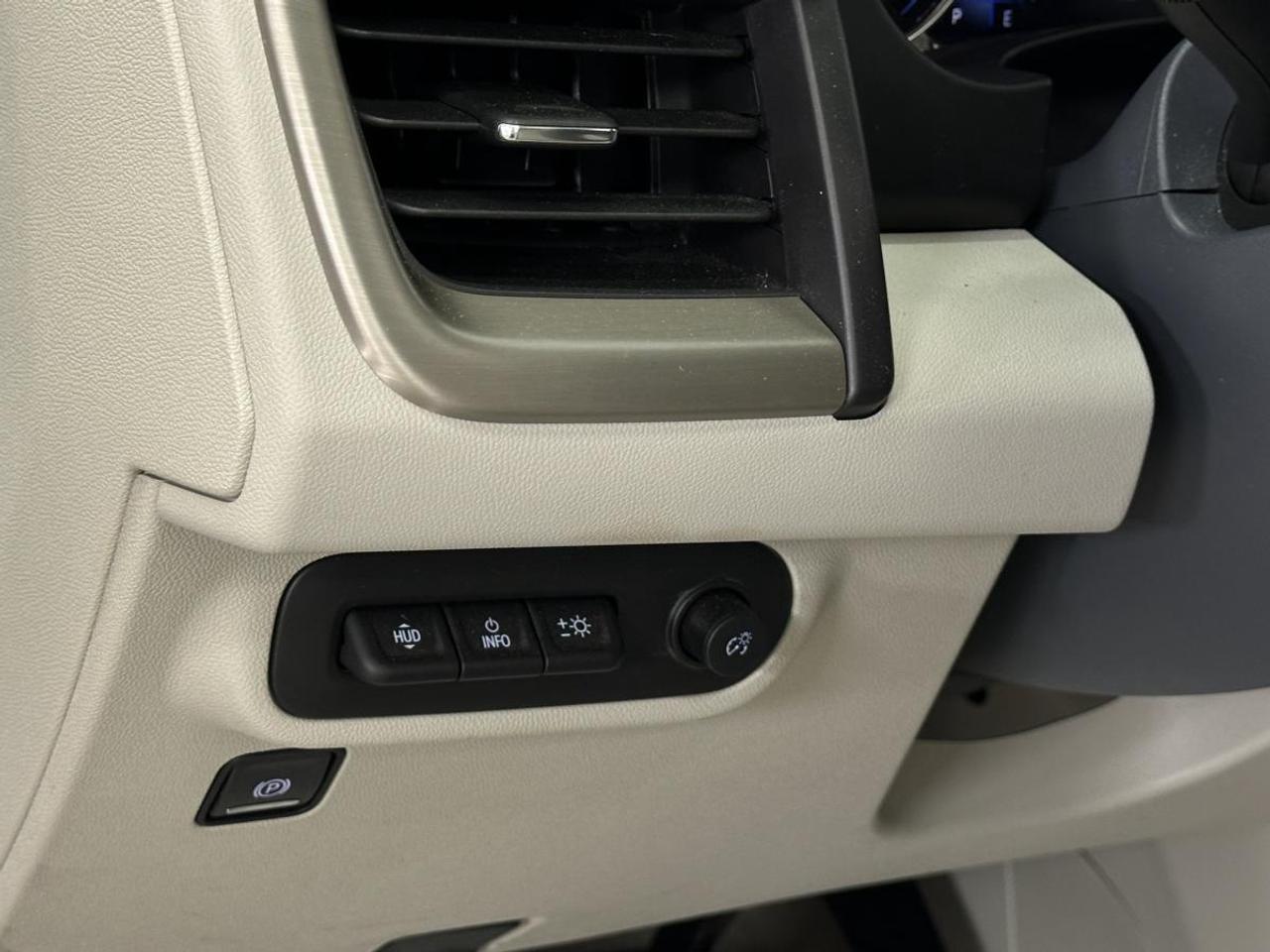 2024 GMC Terrain Denali DENALI/AWD/13000KM/PANOROOF/NAV/LEATHER/1 OWNER! Photo