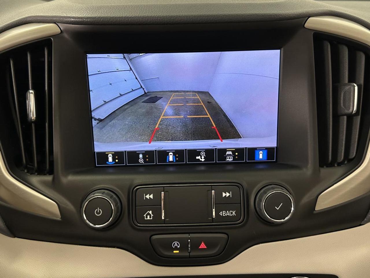 2024 GMC Terrain Denali DENALI/AWD/13000KM/PANOROOF/NAV/LEATHER/1 OWNER! Photo
