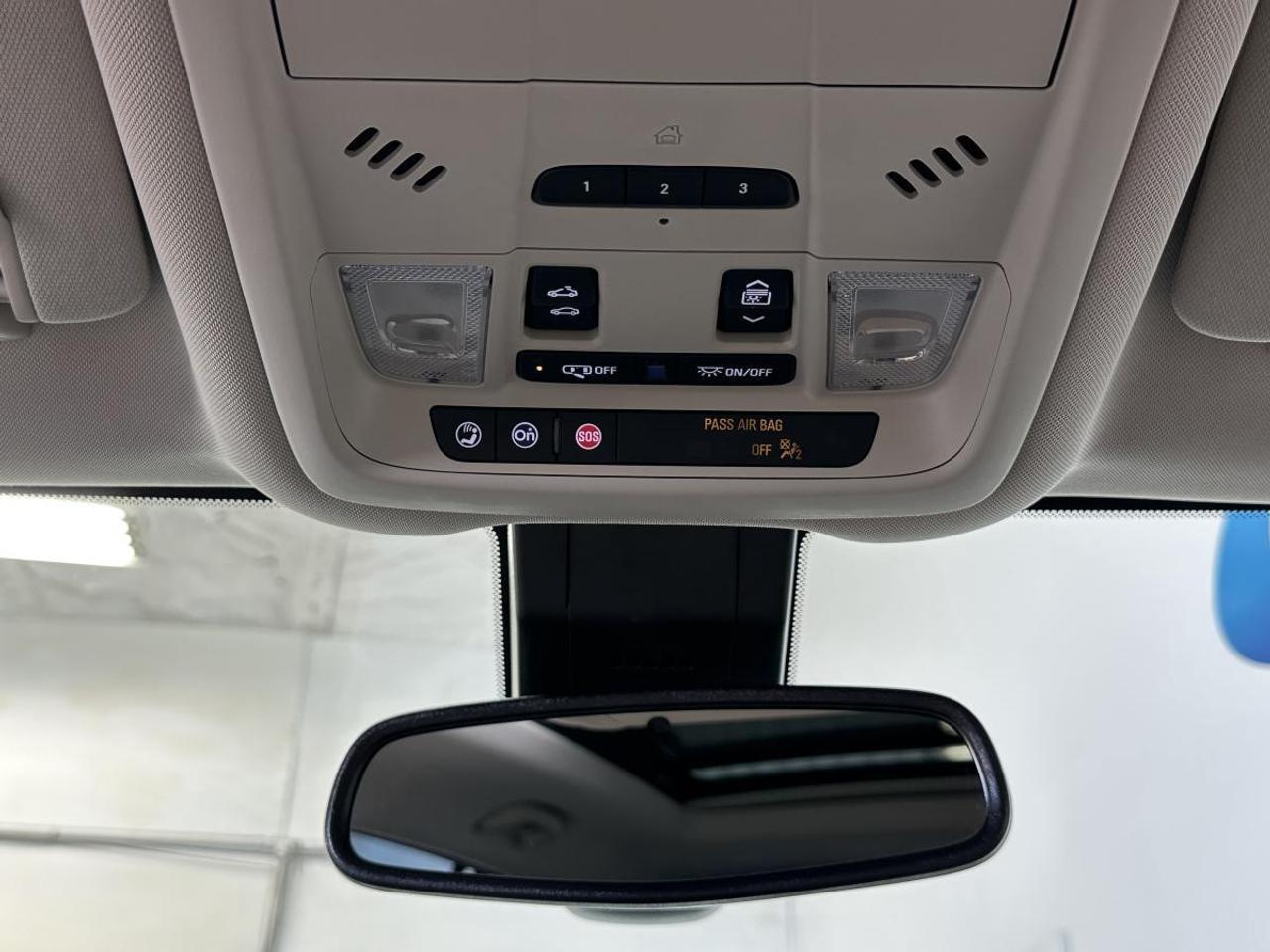 2024 GMC Terrain Denali DENALI/AWD/13000KM/PANOROOF/NAV/LEATHER/1 OWNER! Photo