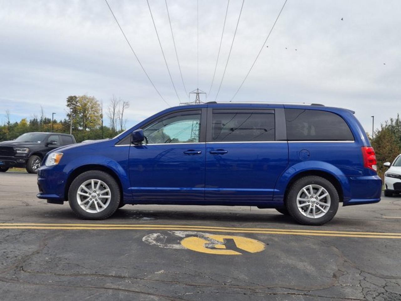 2019 Dodge Grand Caravan SXT Premium Plus | Navi | DVD | Split Leather + Suede | Power Tailgate + Sliding Doors| and More ! Photo1