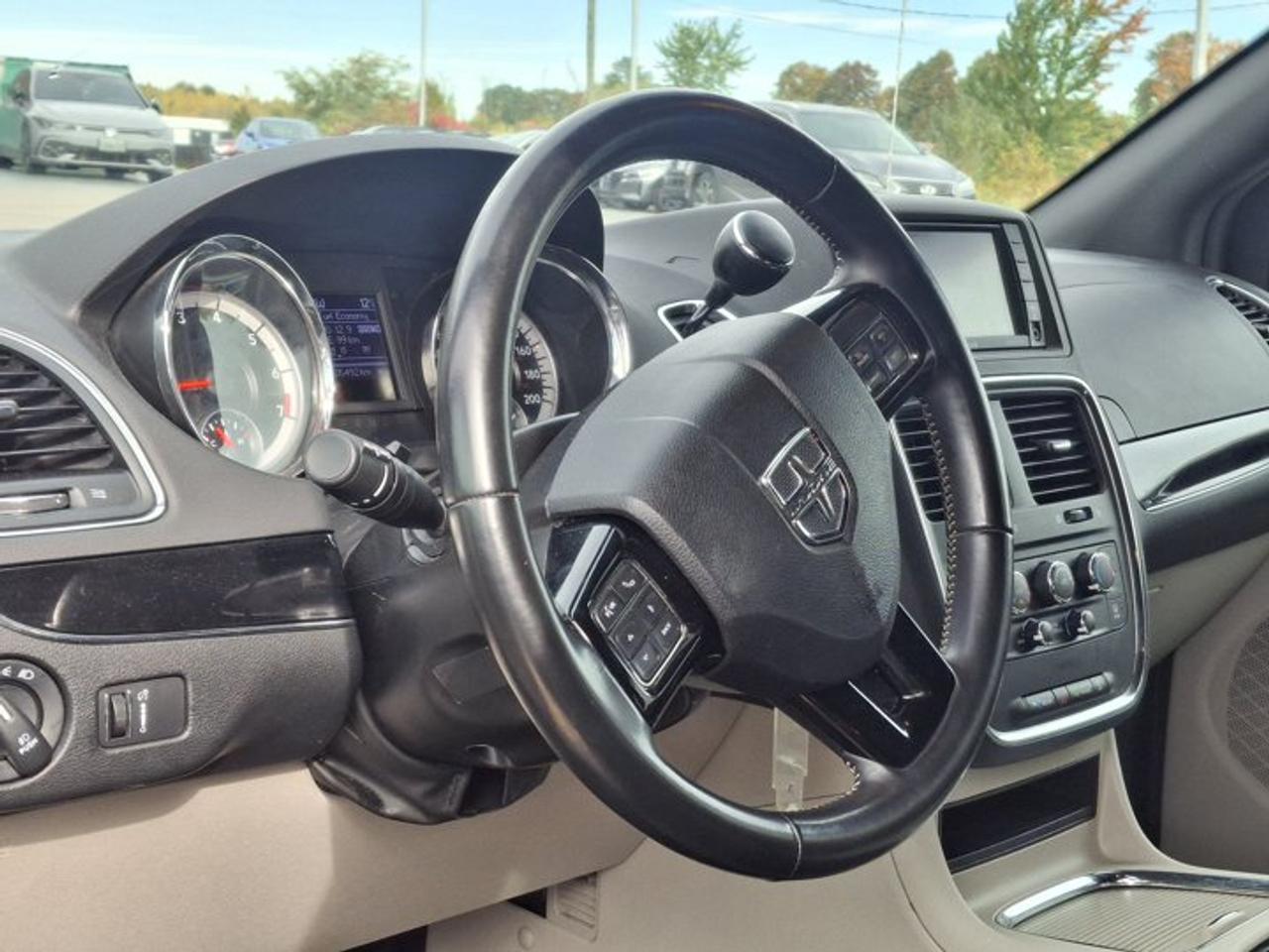 2019 Dodge Grand Caravan SXT Premium Plus | Navi | DVD | Split Leather + Suede | Power Tailgate + Sliding Doors| and More ! Photo