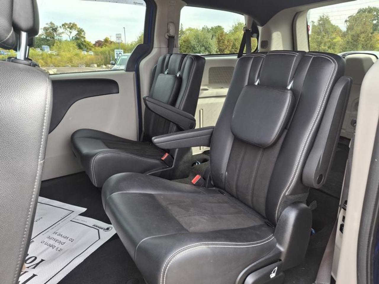 2019 Dodge Grand Caravan SXT Premium Plus | Navi | DVD | Split Leather + Suede | Power Tailgate + Sliding Doors| and More ! Photo