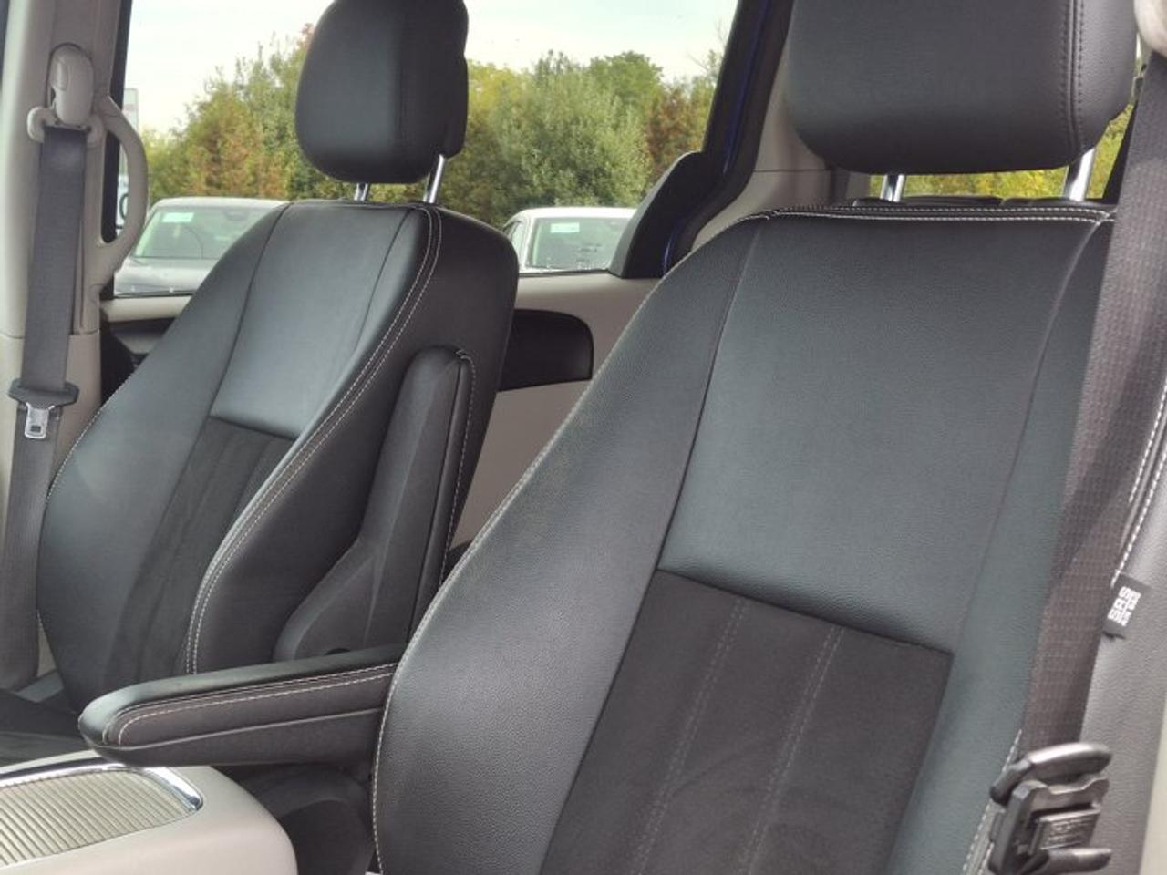 2019 Dodge Grand Caravan SXT Premium Plus | Navi | DVD | Split Leather + Suede | Power Tailgate + Sliding Doors| and More ! Photo