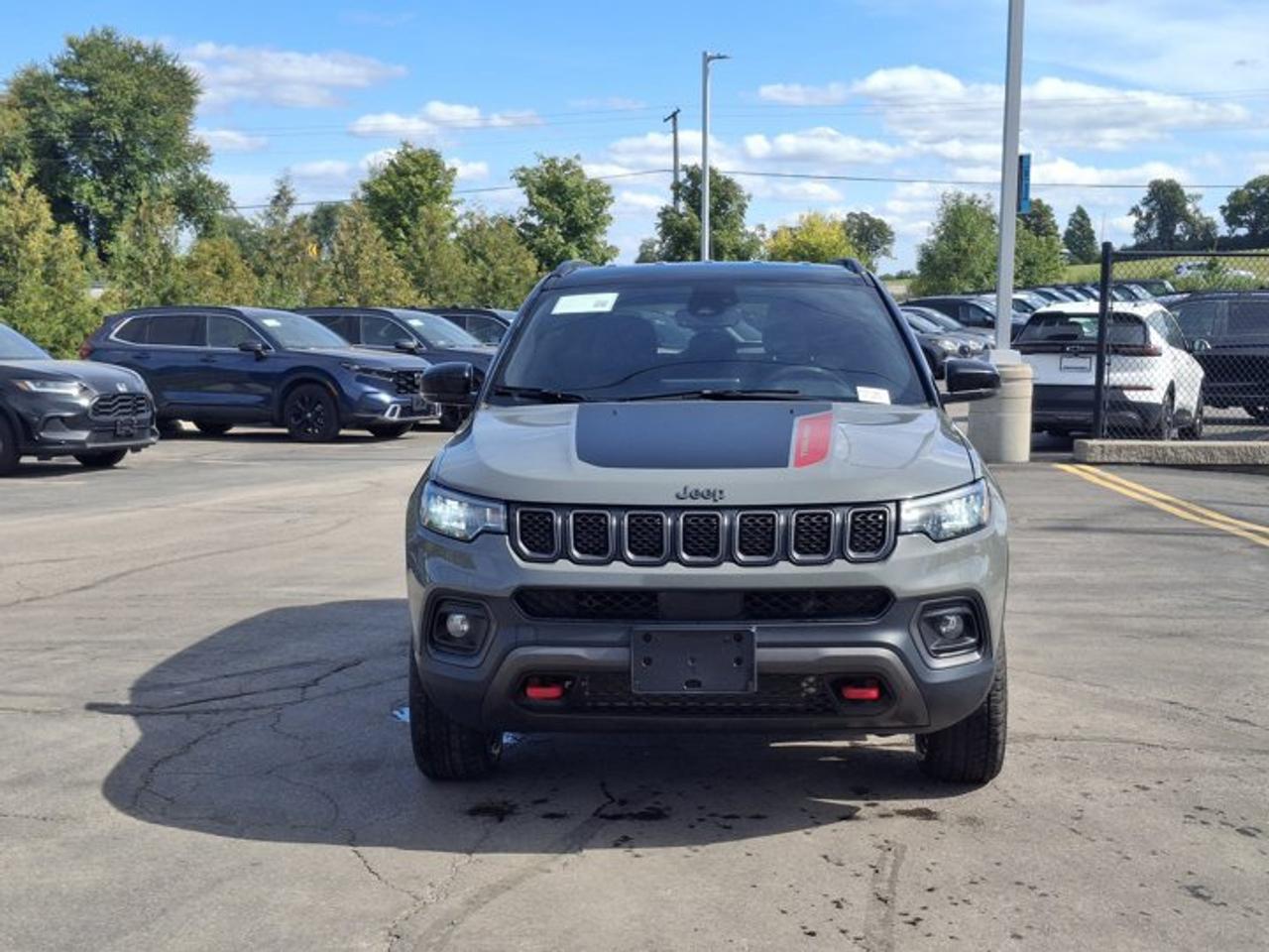 2023 Jeep Compass Trailhawk 4X4 | Leather/Cloth Split | Htd Wheel + Seats | Power Liftgate | Carplay + Android & More! Photo