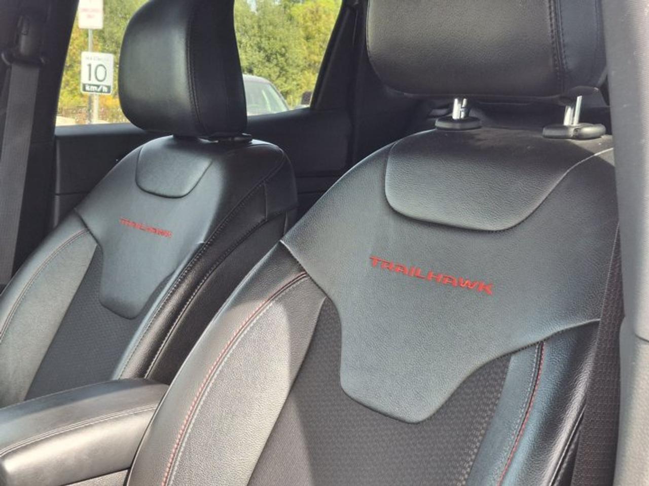 2023 Jeep Compass Trailhawk 4X4 | Leather/Cloth Split | Htd Wheel + Seats | Power Liftgate | Carplay + Android & More! Photo