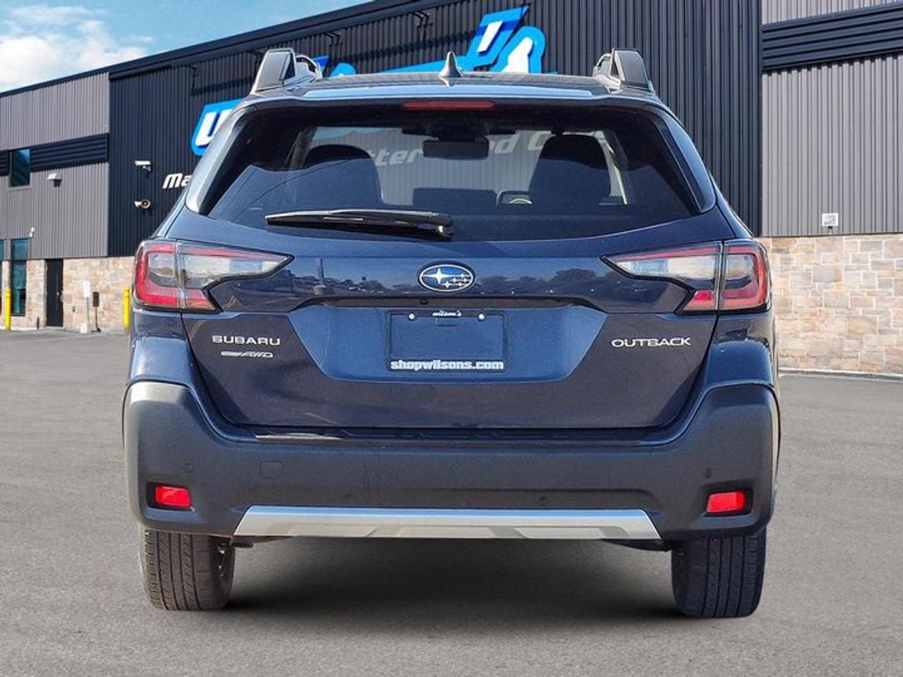 2025 Subaru Outback Limited AWD | Leather | Sunroof | Nav | Harman Kardon Audio | Heated Wheel + Seats | and More ! Photo3