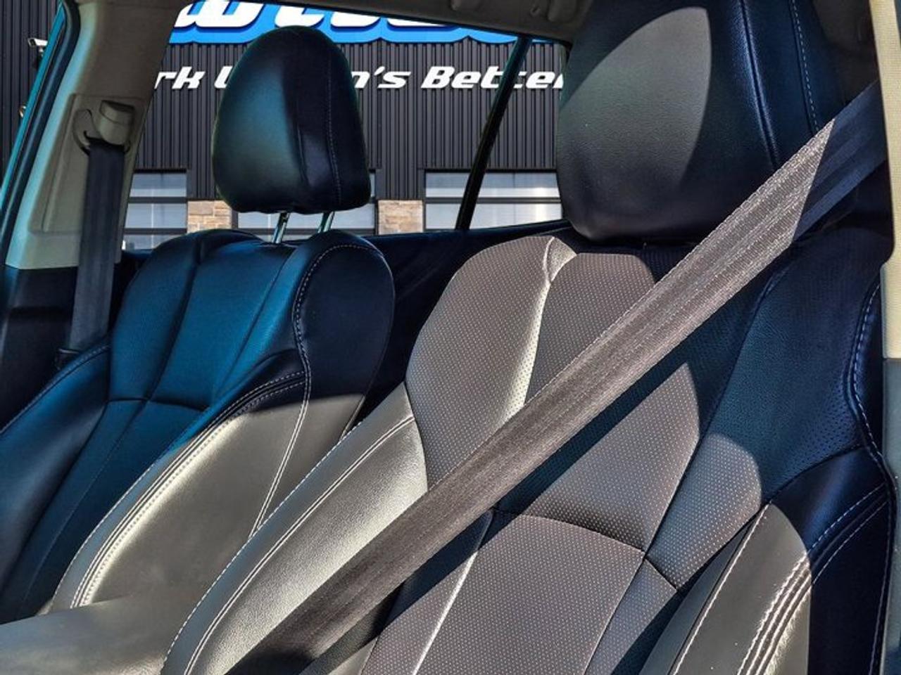 2025 Subaru Outback Limited AWD | Leather | Sunroof | Nav | Harman Kardon Audio | Heated Wheel + Seats | and More ! Photo