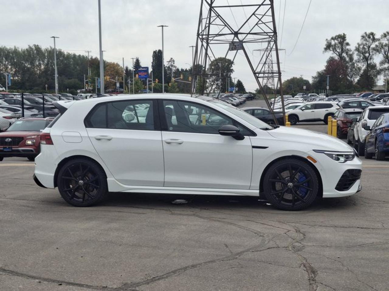 2023 Volkswagen Golf R 20th Anniversary AWD | Leather | Nav | HUD | Adaptive Cruise | Cooled + Heated Seats | and More ! Photo