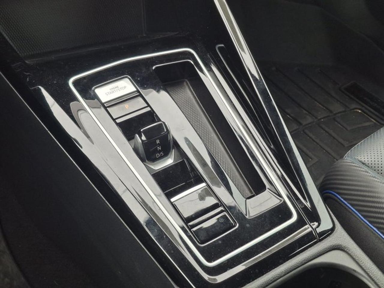 2023 Volkswagen Golf R 20th Anniversary AWD | Leather | Nav | HUD | Adaptive Cruise | Cooled + Heated Seats | and More ! Photo