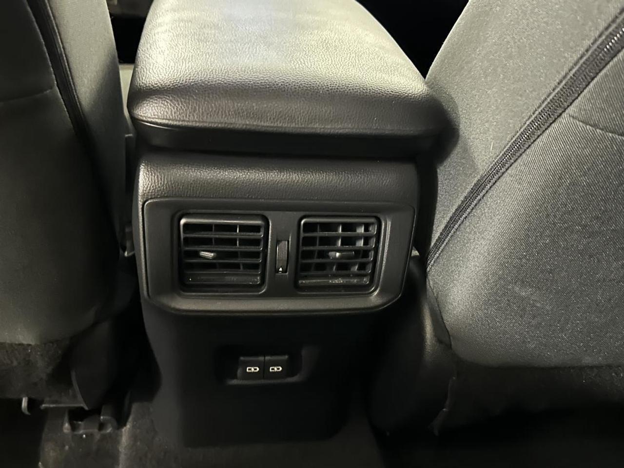2023 Toyota RAV4 Hybrid HYBRID/LE/AWD/OFF 1 OWNER LEASE! Photo
