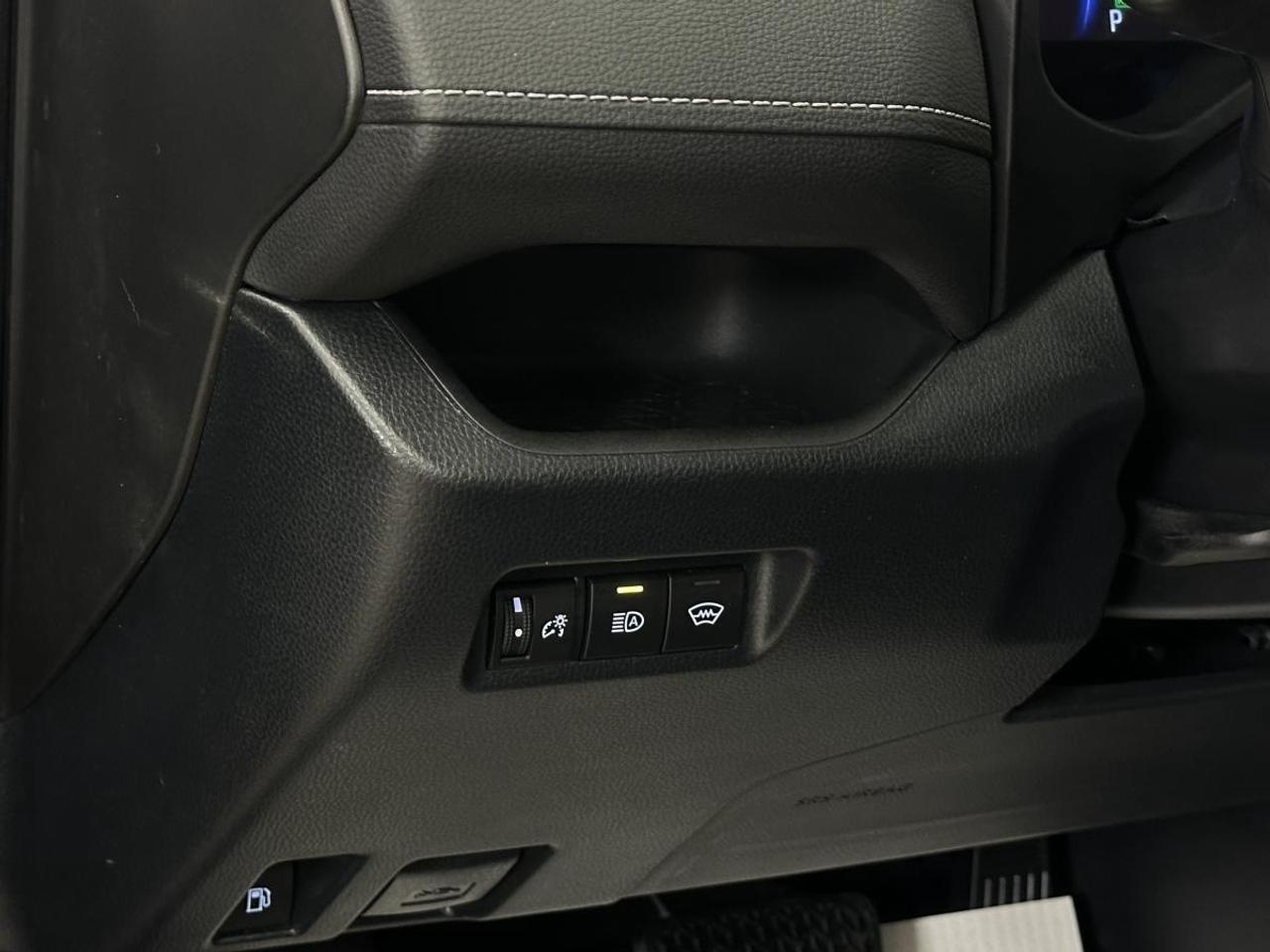 2023 Toyota RAV4 Hybrid HYBRID/LE/AWD/OFF 1 OWNER LEASE! Photo