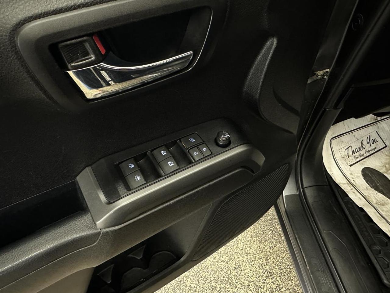 2023 Toyota Tacoma TRD Off Road V6 TRD OFF ROAD/PREMIUM/LEATHER/ROOF/CRAWL CONTROL/51KM! Photo